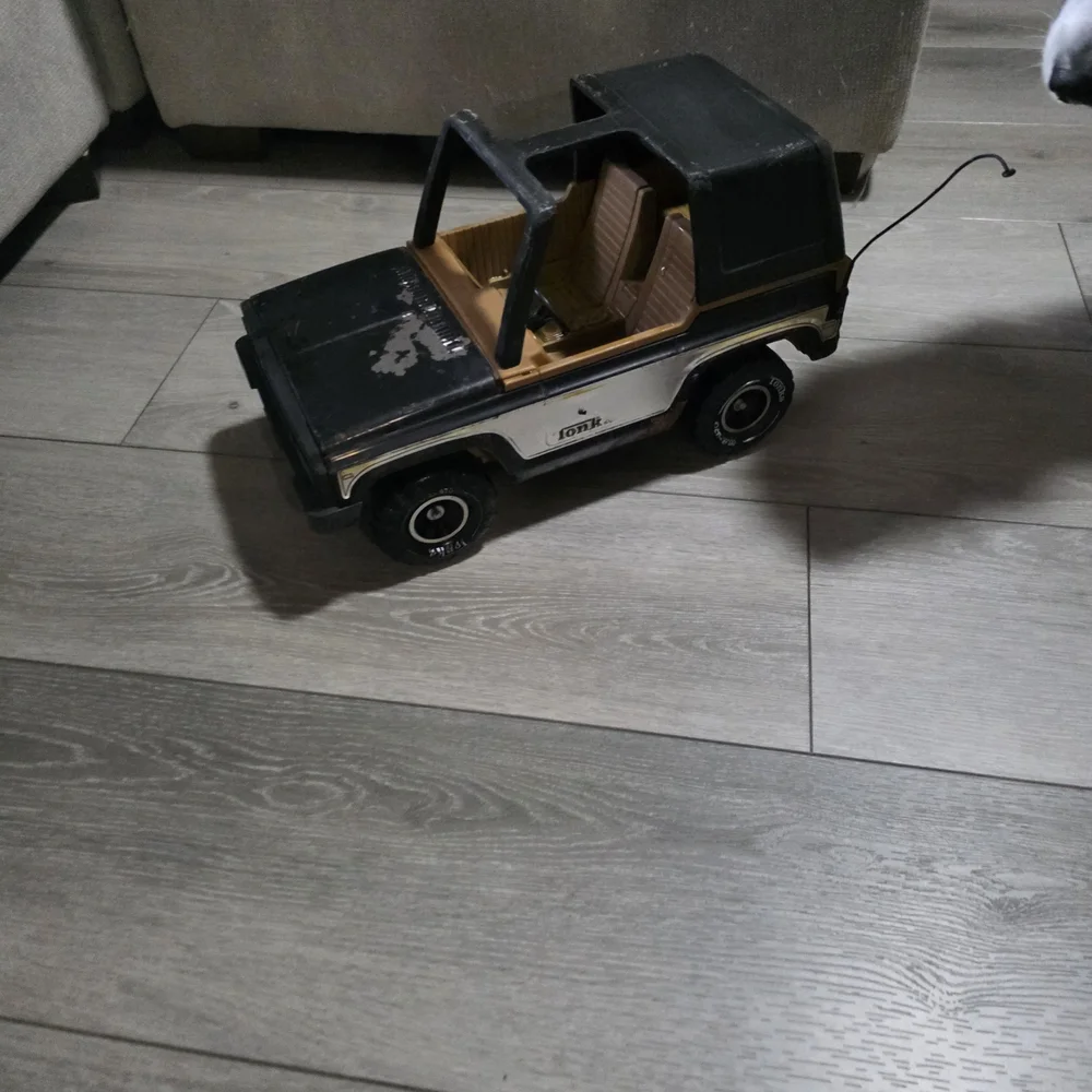 vintage Tonka MR-970 Ford Bronco toy truck.